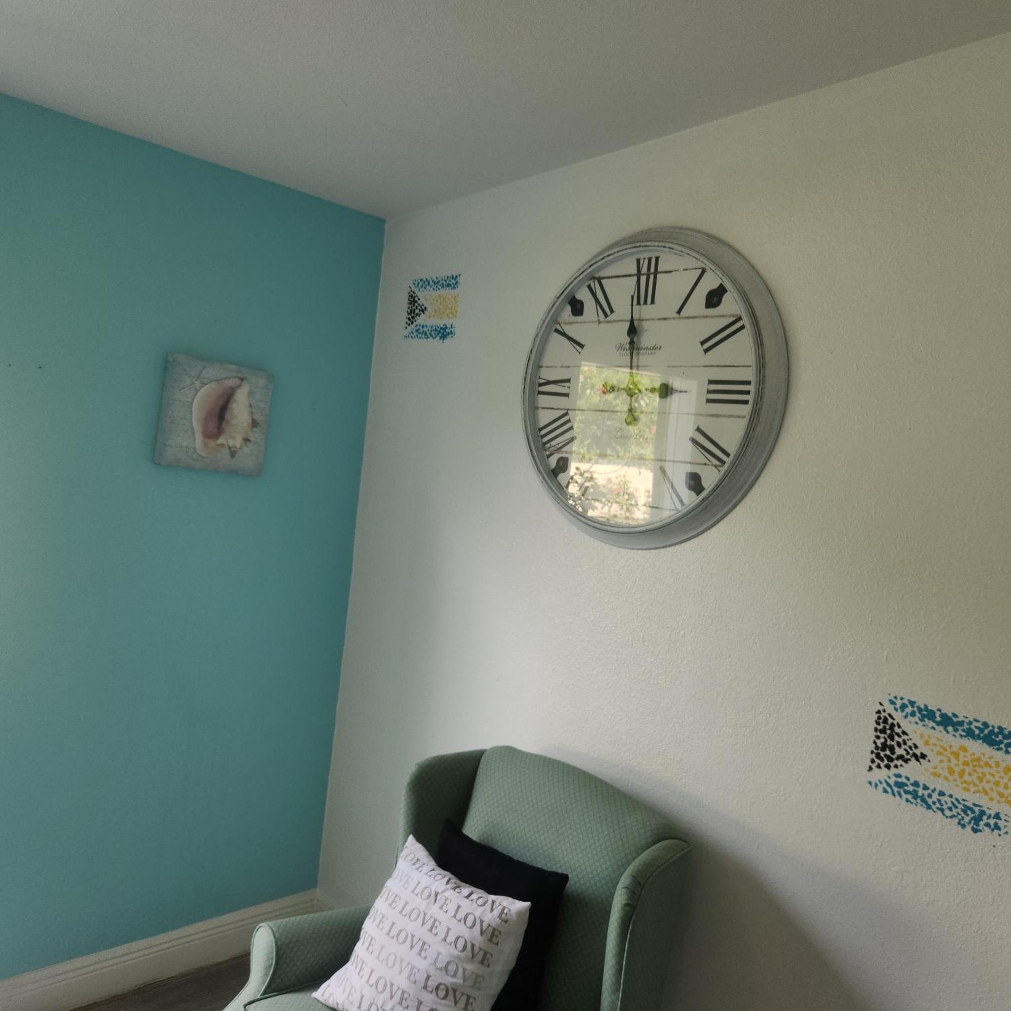 Jubilee Gardens Freeport Hotel Room photo